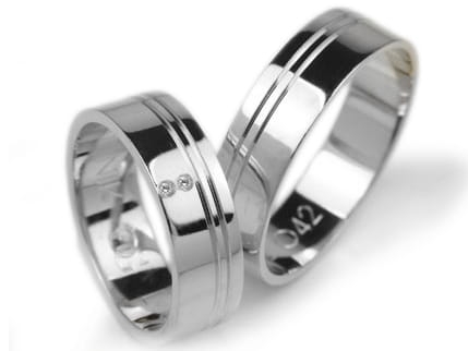 Obrączki ślubne z białego płaskie z cyrkoniami 6mm Lovely L042-b