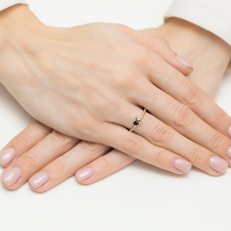 Pierścionek zaręczynowy z żółtego złota z diamentem 0,03ct Fire Of Love