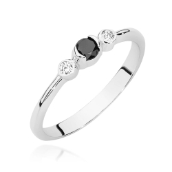Pierścionek zaręczynowy z białego złota z czarnym diamentem i diamentami 0,06ct Fire Of Love