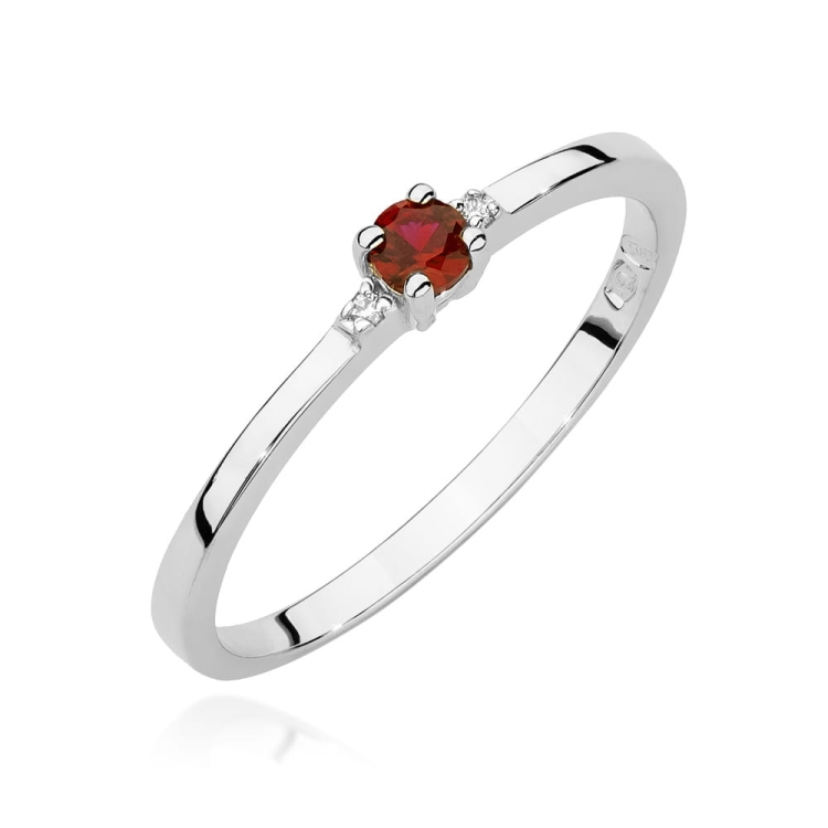 Pierścionek zaręczynowy z białego złota z rubinem i diamentami 0,01ct Fire Of Love