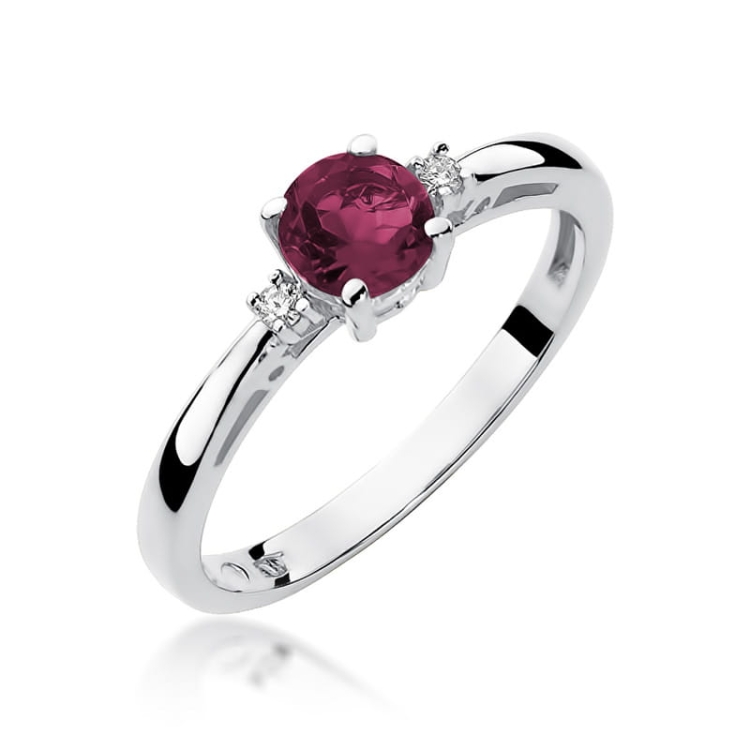 Pierścionek zaręczynowy z białego złota z rubinem i diamentami 0,03ct Fire Of Love