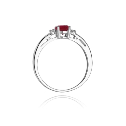 Pierścionek zaręczynowy z białego złota z rubinem i diamentami 0,03ct Fire Of Love