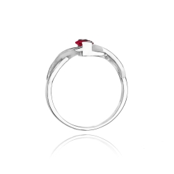 Pierścionek zaręczynowy z białego złota z rubinem i diamentami 0,05ct Fire Of Love