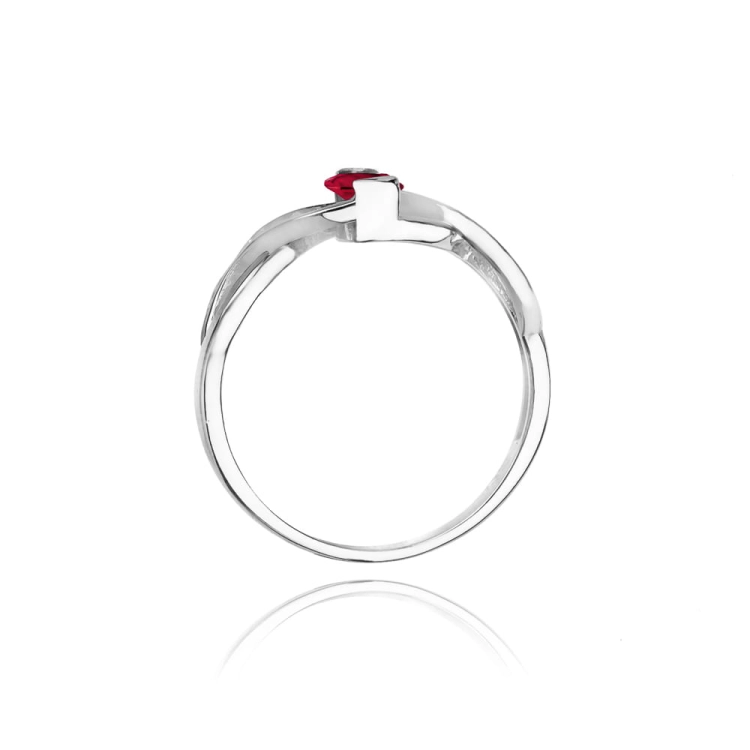 Pierścionek zaręczynowy z białego złota z rubinem i diamentami 0,05ct Fire Of Love