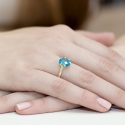 Pierścionek zaręczynowy z żółtego złota z topazem i diamentami 0,03ct Fire Of Love