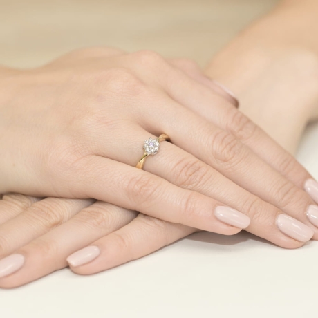 Przejdź do produktu Pierścionek zaręczynowy z żółtego złota z ametystem i diamentami 0,12ct Fire Of Love