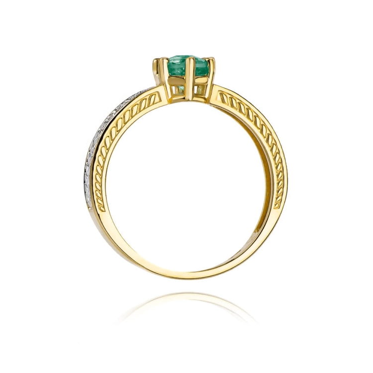 Pierścionek zaręczynowy z żółtego złota z szmaragdem i diamentami 0,08ct Fire Of Love