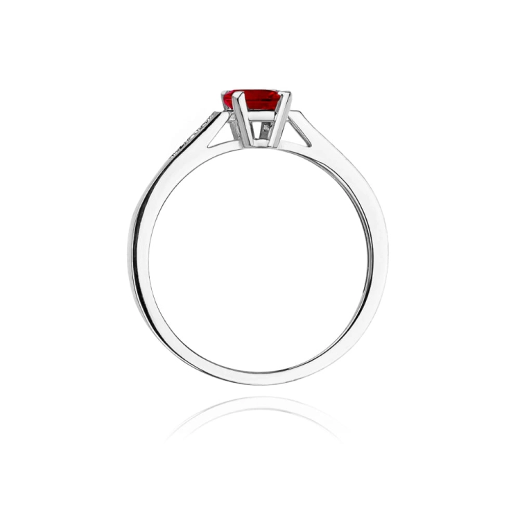 Pierścionek zaręczynowy z białego złota z rubinem i diamentami 0,04ct Fire Of Love
