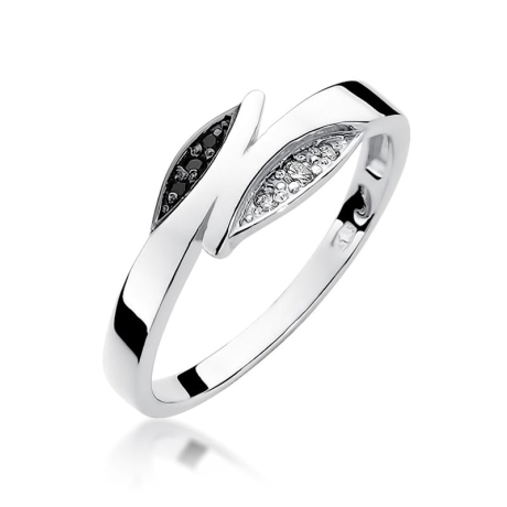 Przejdź do produktu Pierścionek zaręczynowy z białego złota z czarnymi i białymi diamentami 0,03ct Fire Of Love 