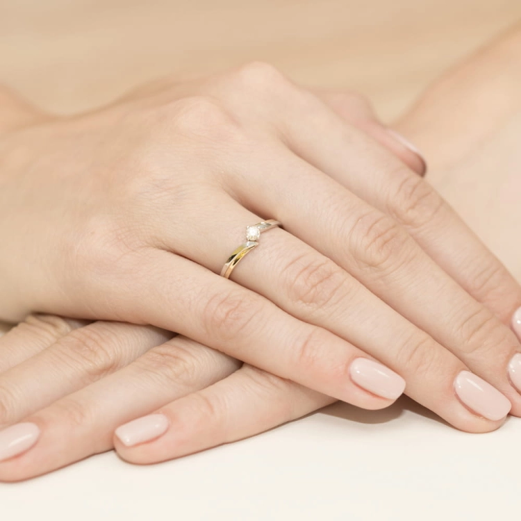 Pierścionek zaręczynowy z żółtego złota z diamentem 0,30ct Fire Of Love
