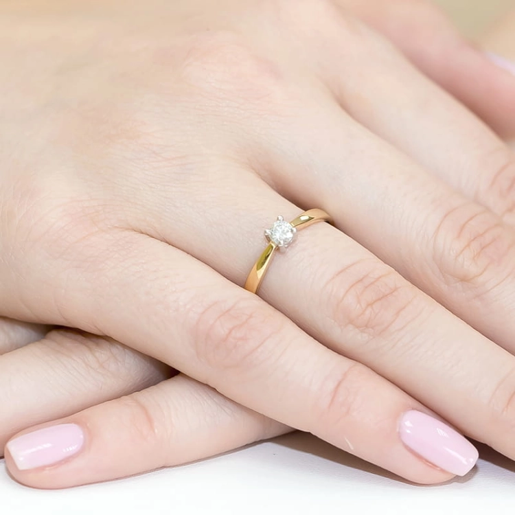 Pierścionek zaręczynowy z żółtego złota z diamentem 0,20ct Fire Of Love