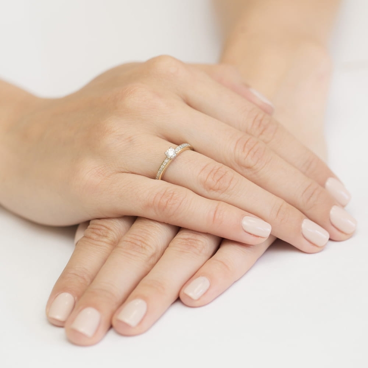 Pierścionek zaręczynowy z żółtego złota z diamentami 0,28ct Fire Of Love