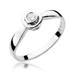 Pierścionek zaręczynowy z białego złota z diamentem 0,10ct Fire Of Love
