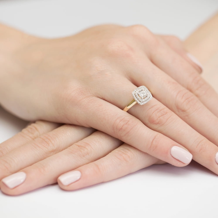 Pierścionek zaręczynowy z żółtego złota z diamentami 0,50ct Fire Of Love