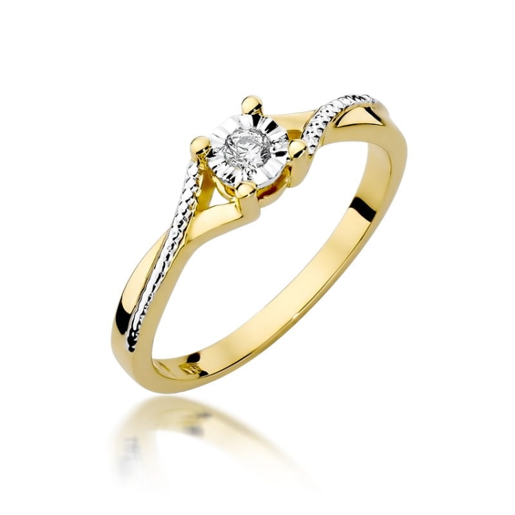 Pierścionek zaręczynowy z żółtego złota z brylantem 0,08ct Fire Of Love