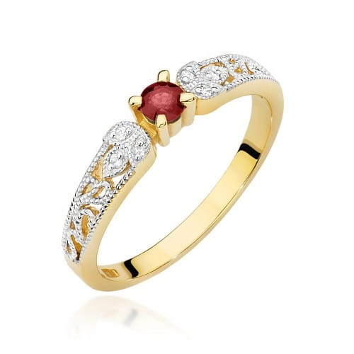 Pierścionek zaręczynowy z żółtego złota z rubinem i diamentami 0,03ct Fire Of Love