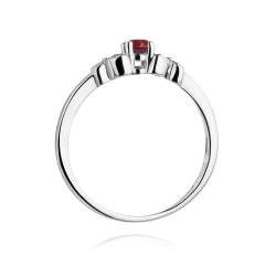 Pierścionek zaręczynowy z białego złota z rubinem i diamentami 0,02ct Fire Of Love
