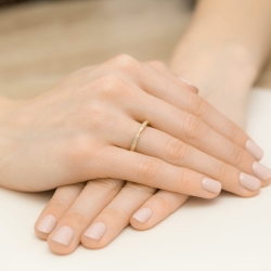 Pierścionek zaręczynowy z żółtego złota z diamentami 0,10ct Fire Of Love