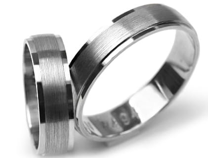 Obrączki ślubne z białego złota półokrągłe 5mm Premium P-494-b
