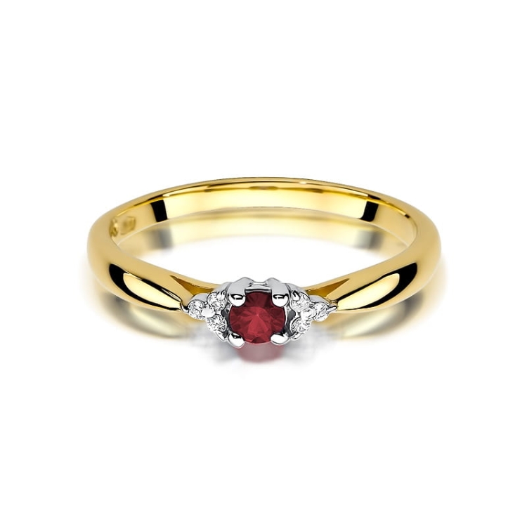 Pierścionek zaręczynowy z żółtego złota z rubinem i diamentami 0,03ct Fire Of Love