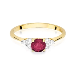 Pierścionek zaręczynowy z żółtego złota z rubinem i diamentami 0,18ct Fire Of Love