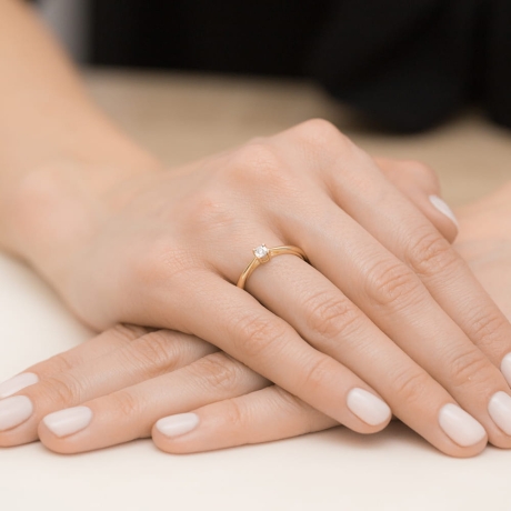 Przejdź do produktu Pierścionek zaręczynowy z żółtego złota z diamentem 0,02ct Fire Of Love 