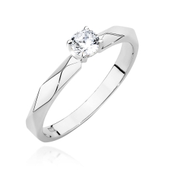 Pierścionek zaręczynowy z białego złota z diamentem 0,15ct Fire Of Love