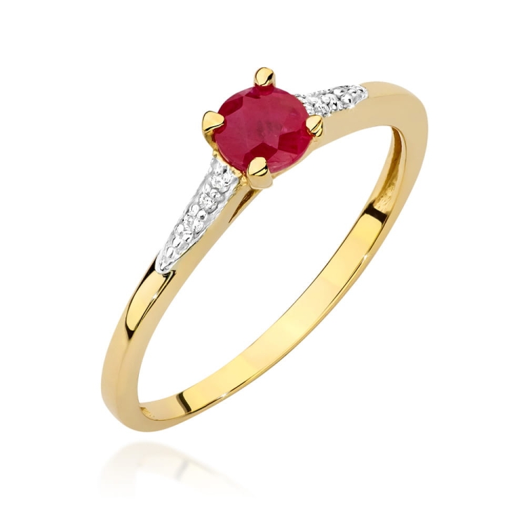 Pierścionek zaręczynowy z żółtego złota z rubinem i diamentami 0,03ct Fire Of Love