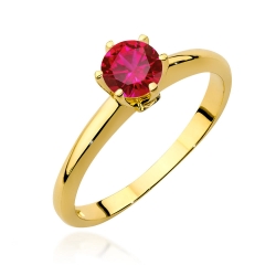 Pierścionek zaręczynowy z żółtego złota z rubinem i diamentami 0,04ct Fire Of Love