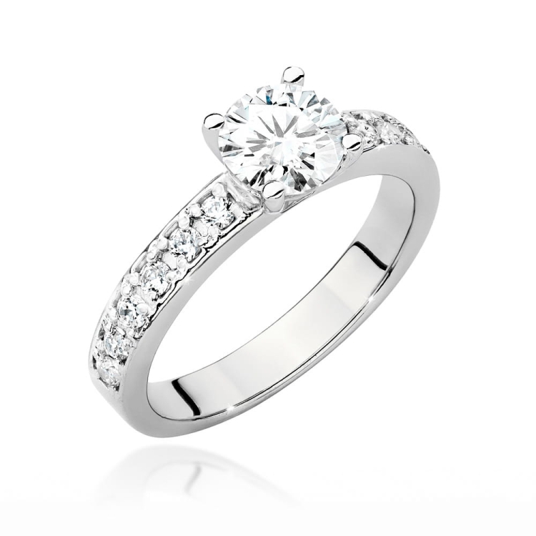 Pierścionek zaręczynowy z białego złota z centralnym diamentem 0,70ct Fire Of Love