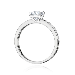 Pierścionek zaręczynowy z białego złota z centralnym diamentem 0,70ct Fire Of Love
