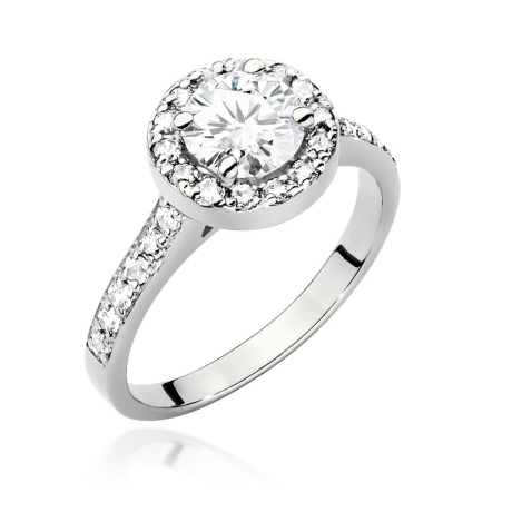 Przejdź do produktu Pierścionek zaręczynowy z białego złota z diamentem 0,70ct i bocznymi diamencikami Fire Of Love