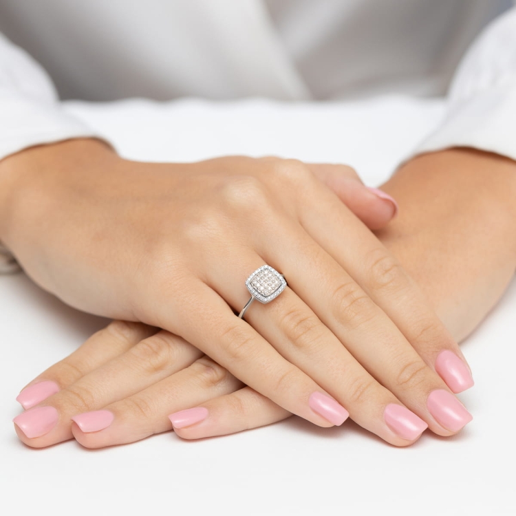 Pierścionek zaręczynowy z białego złota z diamentami 0,28ct Fire Of Love