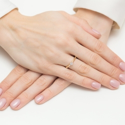 Pierścionek zaręczynowy z żółtego złota z diamentem 0,08ct Fire Of Love