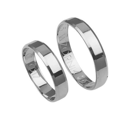 Przejdź do produktu Obrączki ślubne fazowane z białego złota 4,5mm Classic C018