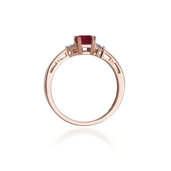 Pierścionek zaręczynowy z różowego złota z rubinem i diamentami 0,03ct Fire Of Love