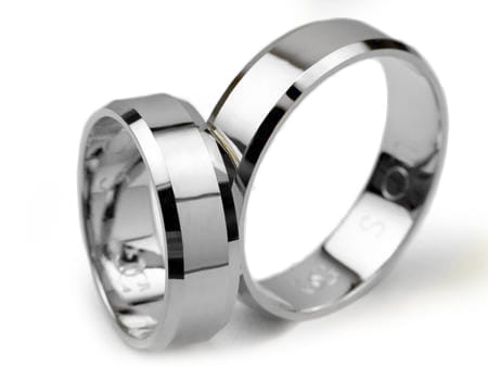 Przejdź do produktu Obrączki ślubne z białego złota 6mm fazowane Special S011