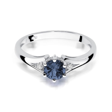 Przejdź do produktu Pierścionek zaręczynowy z białego złota z szafirem i diamentami 0,03ct Fire Of Love 