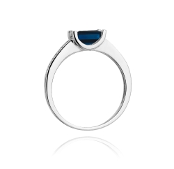 Pierścionek zaręczynowy z białego złota z szafirem i diamentami 0,03ct Fire Of Love  BW-105-szafir-b