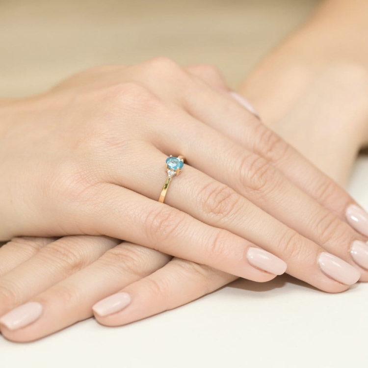 Pierścionek zaręczynowy z żółtego złota z topazem i diamentami 0,05ct Fire Of Love BW-301-topaz
