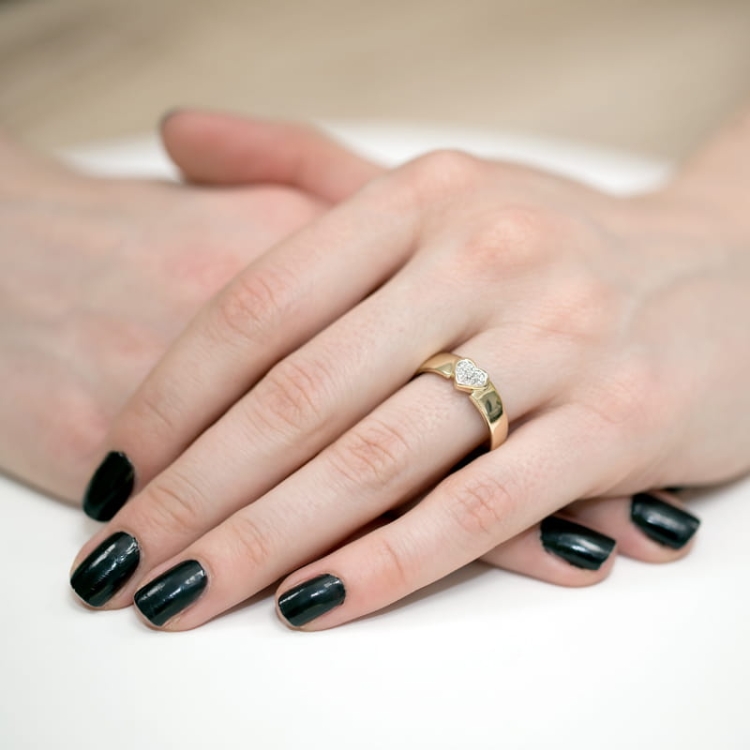 Pierścionek zaręczynowy z żółtego złota z diamentami 0,04ct Fire Of Love BW-314
