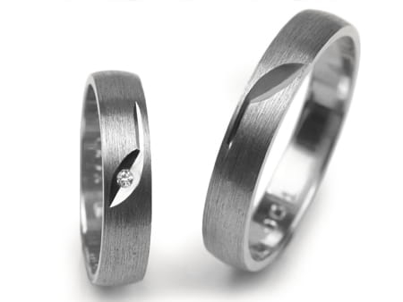 Obrączki ślubne z białego złota półokrągłe z cyrkonią 4mm Estetic E001-b