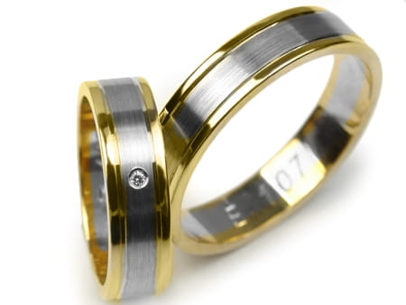 Złote dwukolorowe obrączki ślubne płaskie z cyrkonią 5mm Estetic E107-k