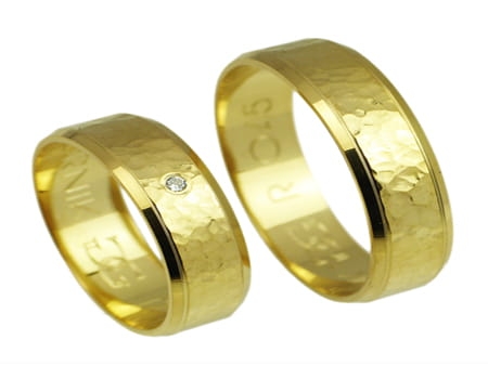 Obrączki ślubne z żółtego złota płaskie z cyrkonią 6mm Remember R045