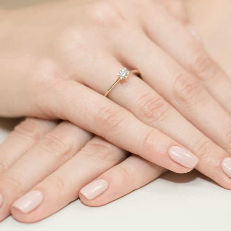 Pierścionek zaręczynowy z żółtego złota z diamentem 0,23ct Fire Of Love BW-387