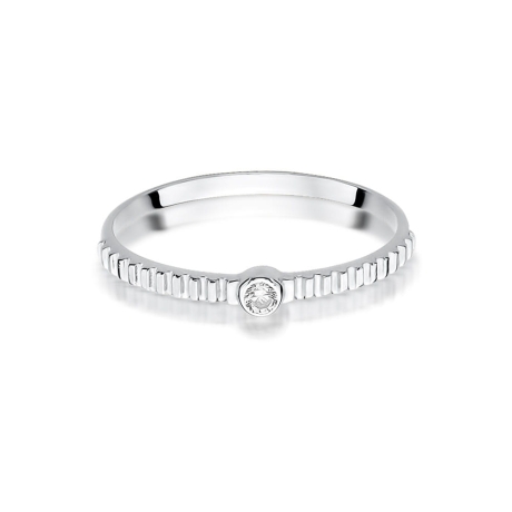 Przejdź do produktu Pierścionek zaręczynowy z białego złota z diamentem 0,04ct Fire Of Love 
