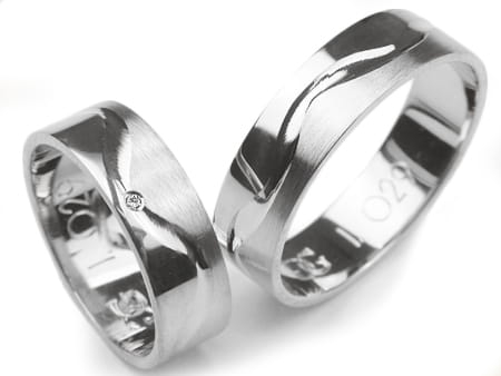 Przejdź do produktu Obrączki ślubne z białego złota płaskie z cyrkonią 6mm Infinity