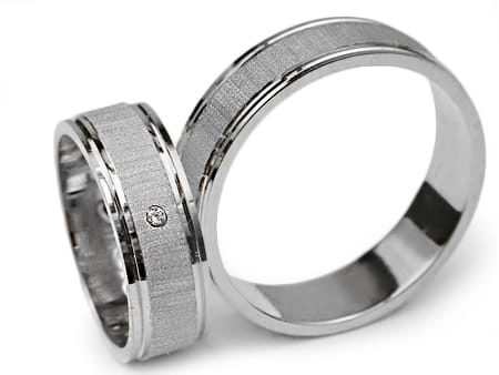 Obrączki ślubne z białego złota płaskie z cyrkonią 6mm Infinity I005-b
