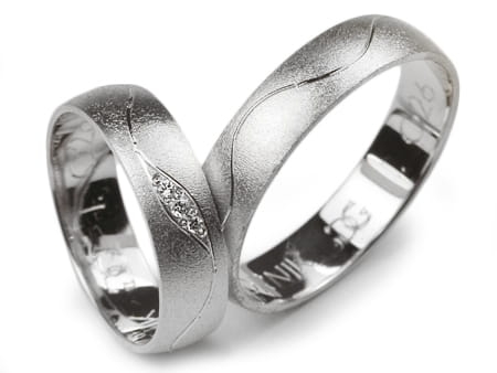 Obrączki ślubne z białego złota półokrągłe z cyrkoniami 5mm Infinity I028-b