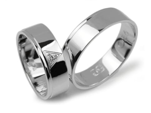 Obrączki ślubne z białego złota płaskie z cyrkonią 6mm Lovely L056-b